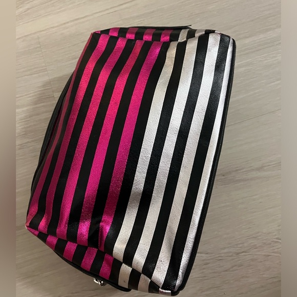 Victoria secret pouch - Picture 4 of 5